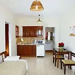 Gelli Aparthotel 4*