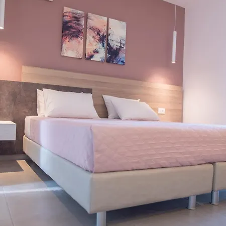 Gelli Aparthotel Ampavris