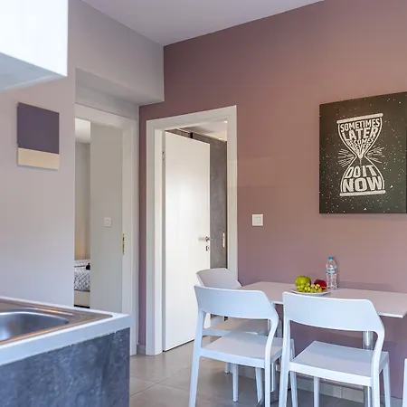 Gelli Aparthotel Ampavris