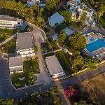 Gelli Aparthotel 4*