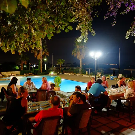 Ξενοδοχείο με διαμερίσματα Gelli