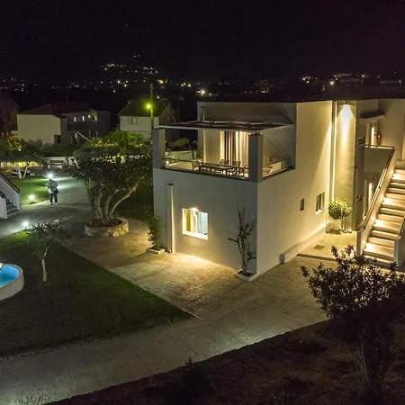 Apartahotel Gelli 4*