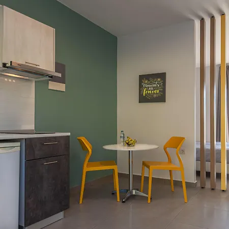 Gelli Apartahotel 4*